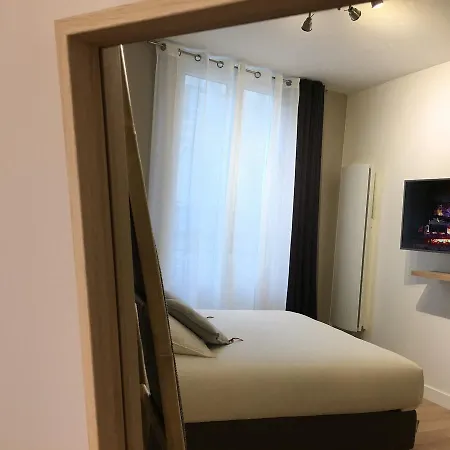 Hotel apartamentowy Lockia Appart-hotels Automatiques - Centre Nantes